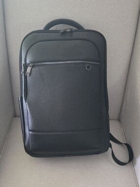 Slim Black Backpack - Professional Laptop Case